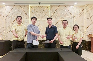 Mampandroso ny tambajotran'ny serivisy ho an'ny mpanjifa manerantany, manamafy ny asa eo an-toerana ao Vietnam ny JWELL