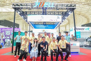 Fanokafana lehibe: Mandray anjara amin'ny Foara Plastika Fingotra any Hanoi ny JWELL Machinery, Mamolavola ny Fandaharanasa Fanamboarana Marani-tsaina eo an-toerana any Vietnam